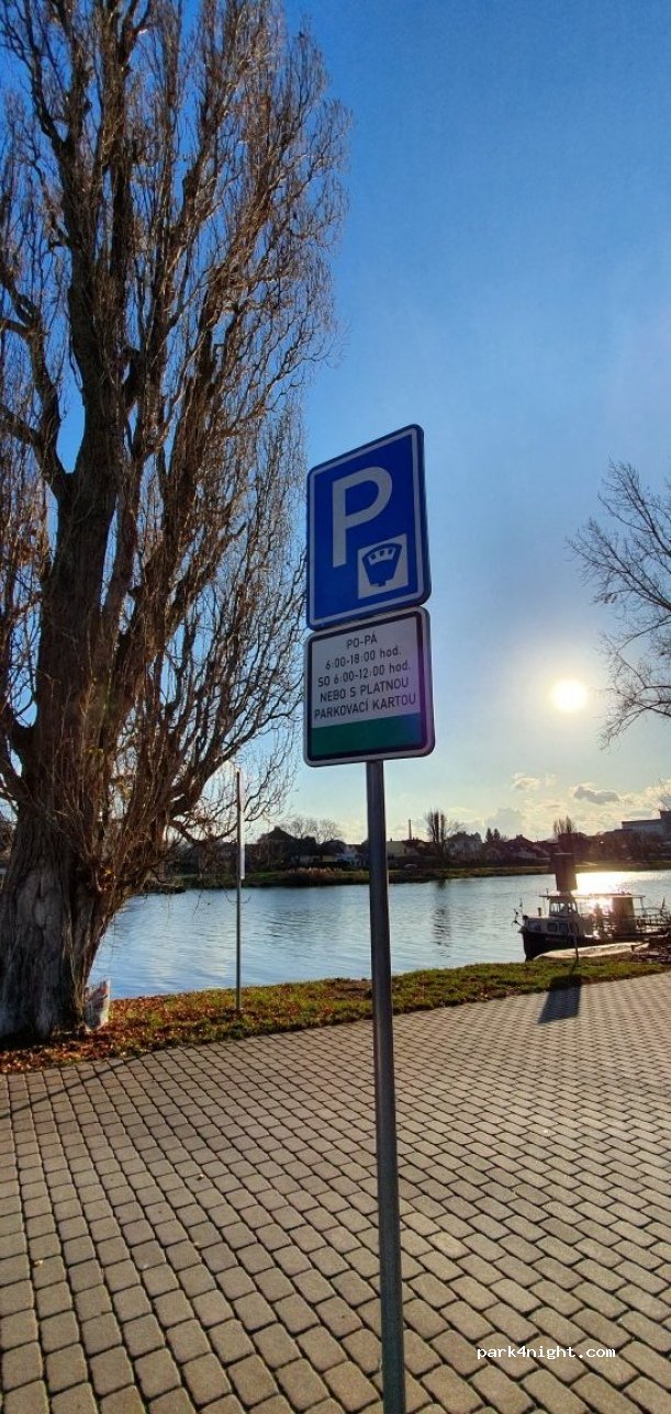 (288 02) Nymburk - Na Parkáně — foto 2