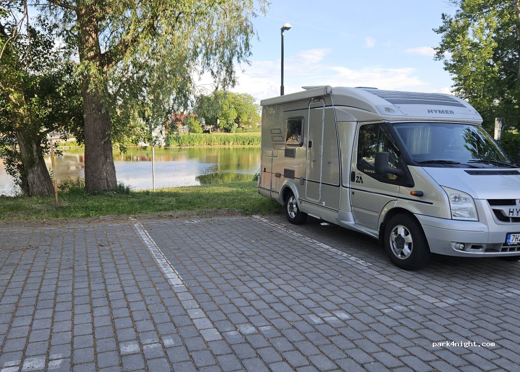 (288 02) Nymburk - Na Parkáně — foto 5
