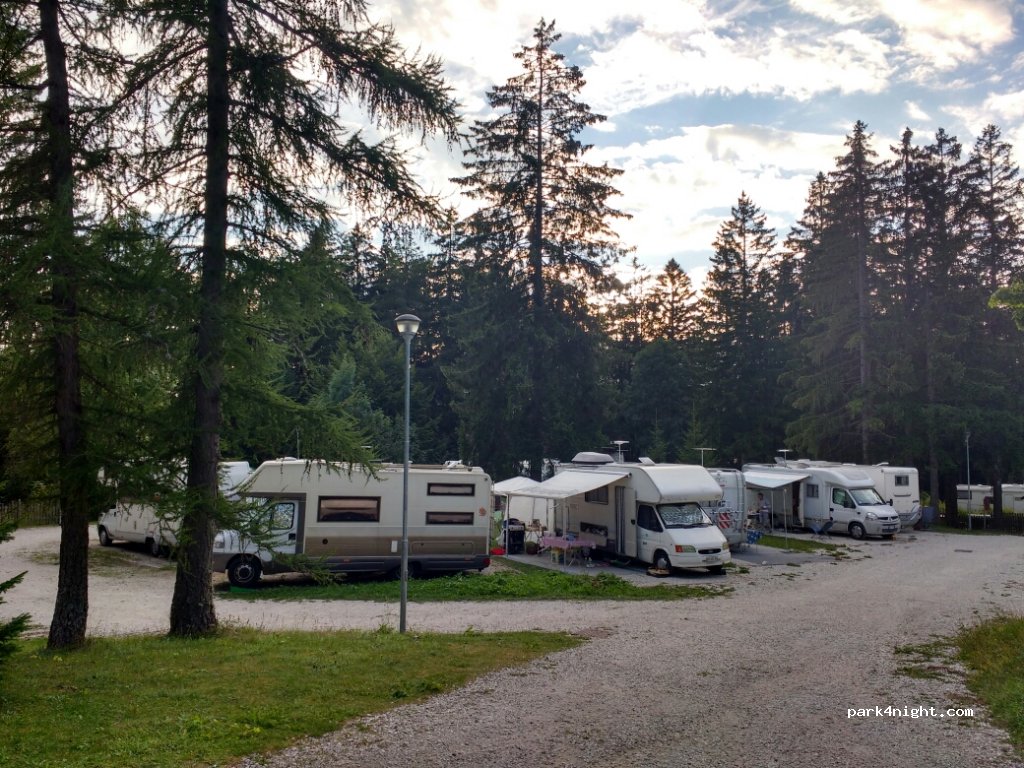 Area sosta camper Lavarone — foto