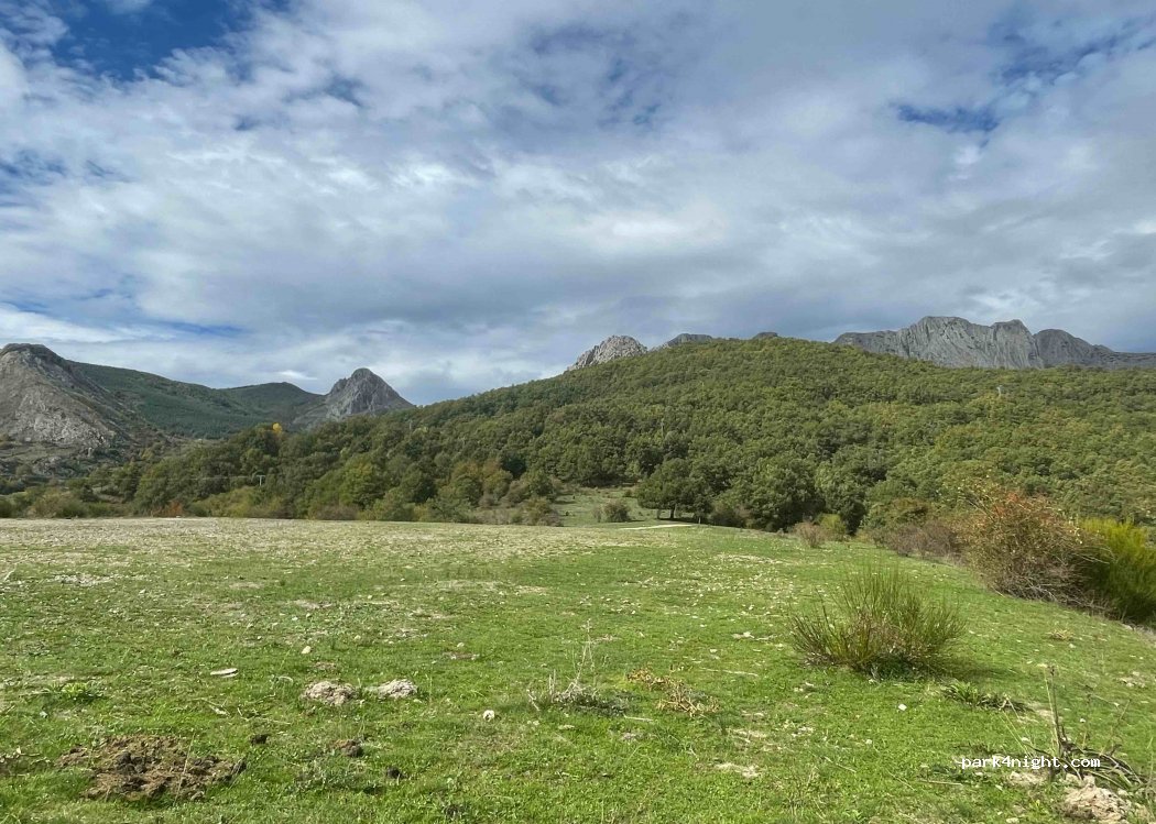 (24854) Valdehuesa - Unnamed Road — foto 3