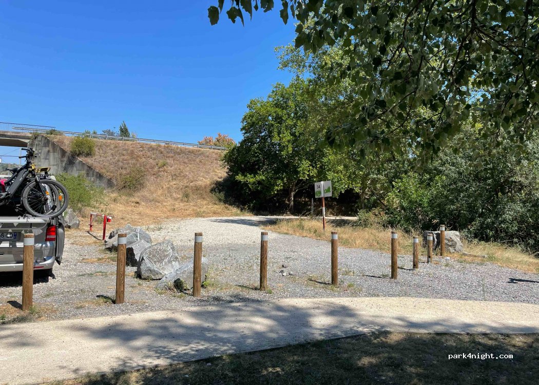 (69420) Ampuis - Unnamed Road — foto 2