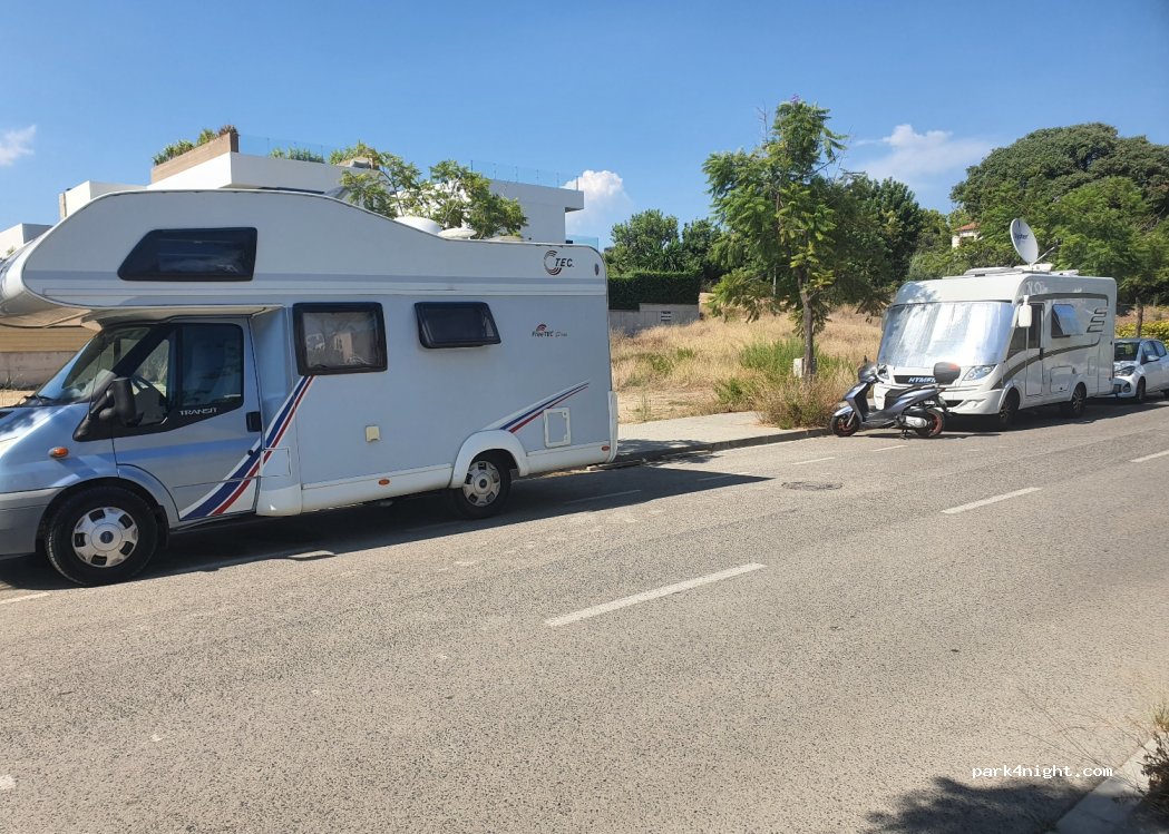(43850) Cambrils - 20 Carrer Vitòria — foto