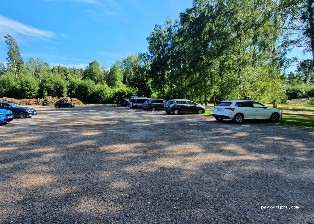 (611 95) Nyköping - 15 Lövsångarvägen — foto