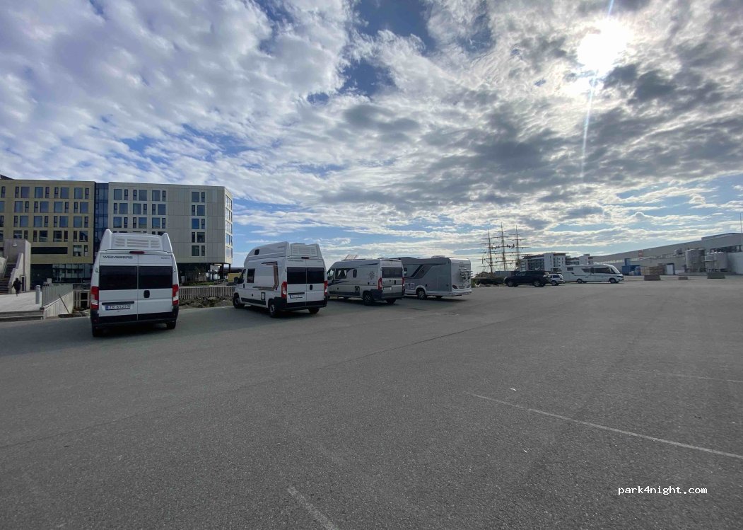 (8300) Svolvær - 11 Avisgata — foto 3