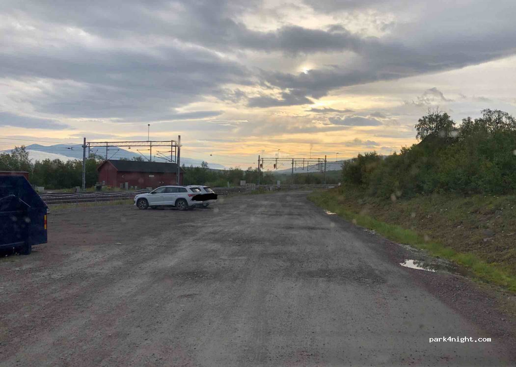 (981 07) Abisko - 32 Lapportsvägen — foto