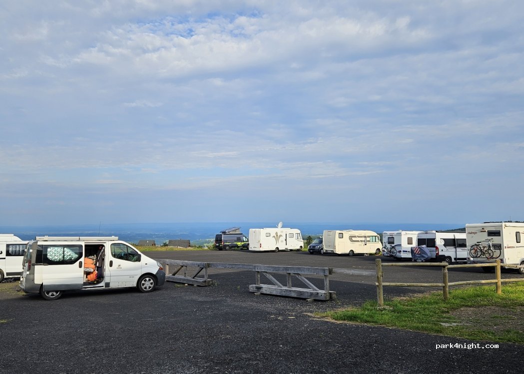 Aire de bivouac de Chastreix-Sancy — foto 4