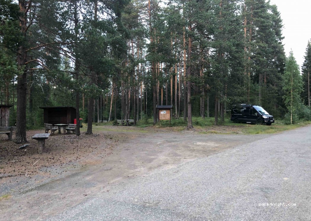 (936 93) Svansele - Unnamed Road — foto 2