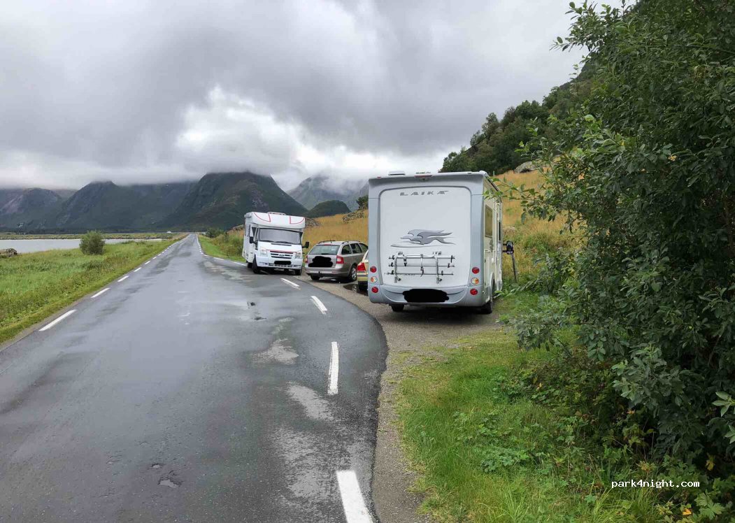 (8315) Laukvika - Midnattsolveien — foto