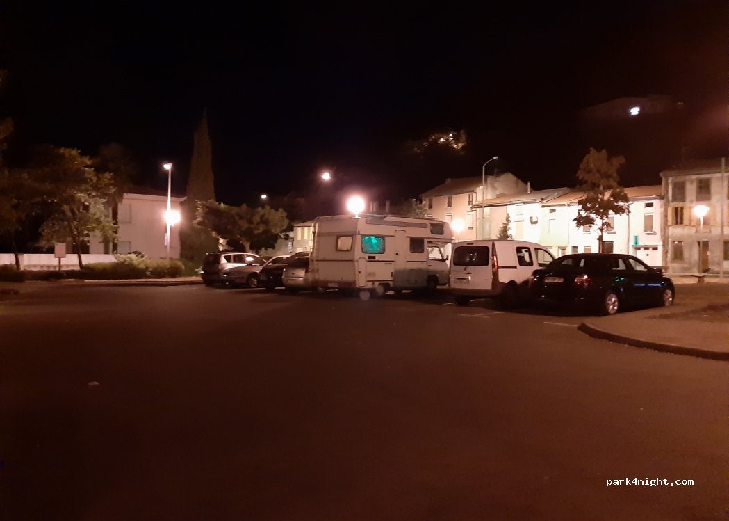 (09300) Lavelanet - 6 Rue Mermoz — foto