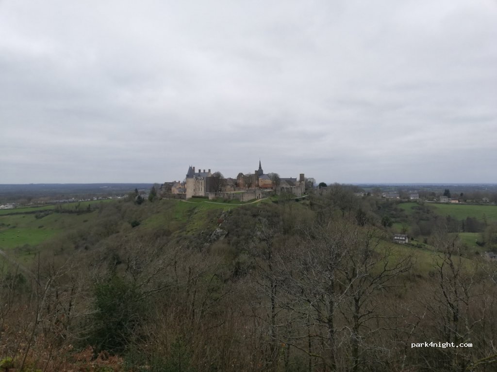 (53270) Sainte-Suzanne - 3 Chemin de la Sorie — foto 2