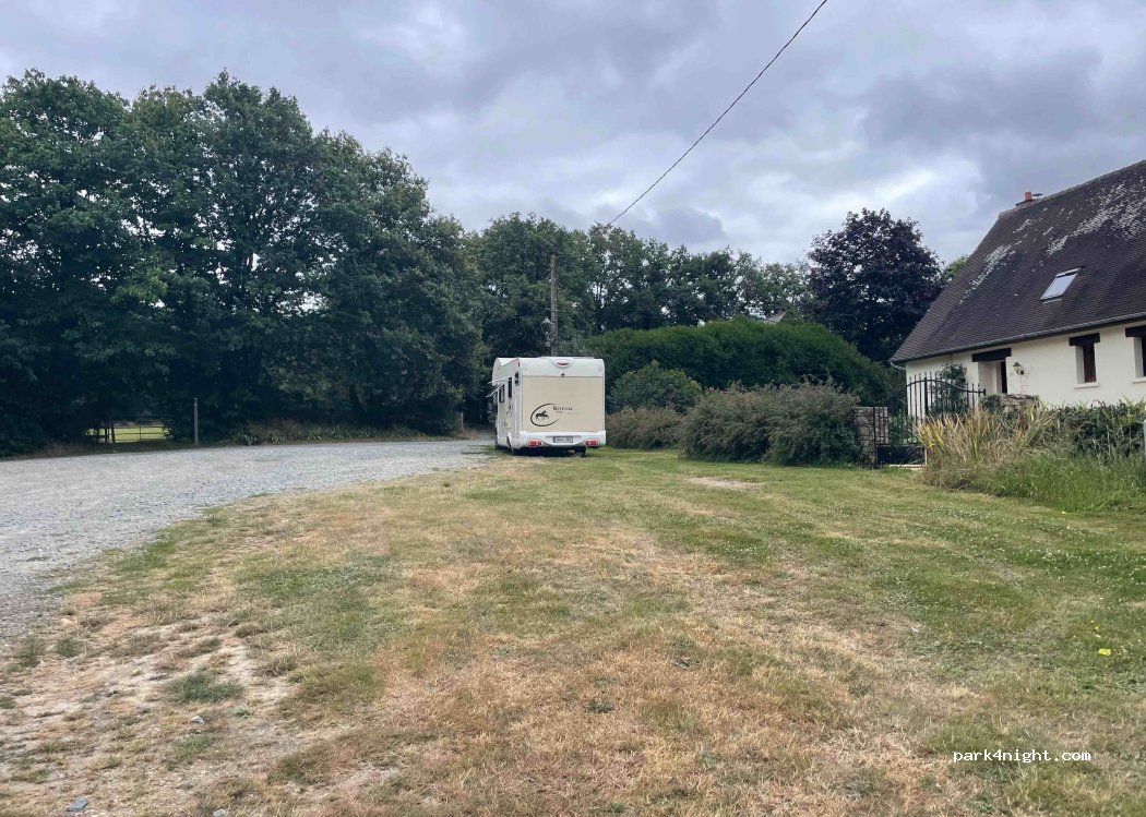 (53270) Sainte-Suzanne - 3 Chemin de la Sorie — foto 4