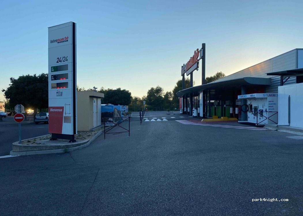 (13470) Carnoux-en-Provence - 11 Avenue Augustin Fresnel — foto 4