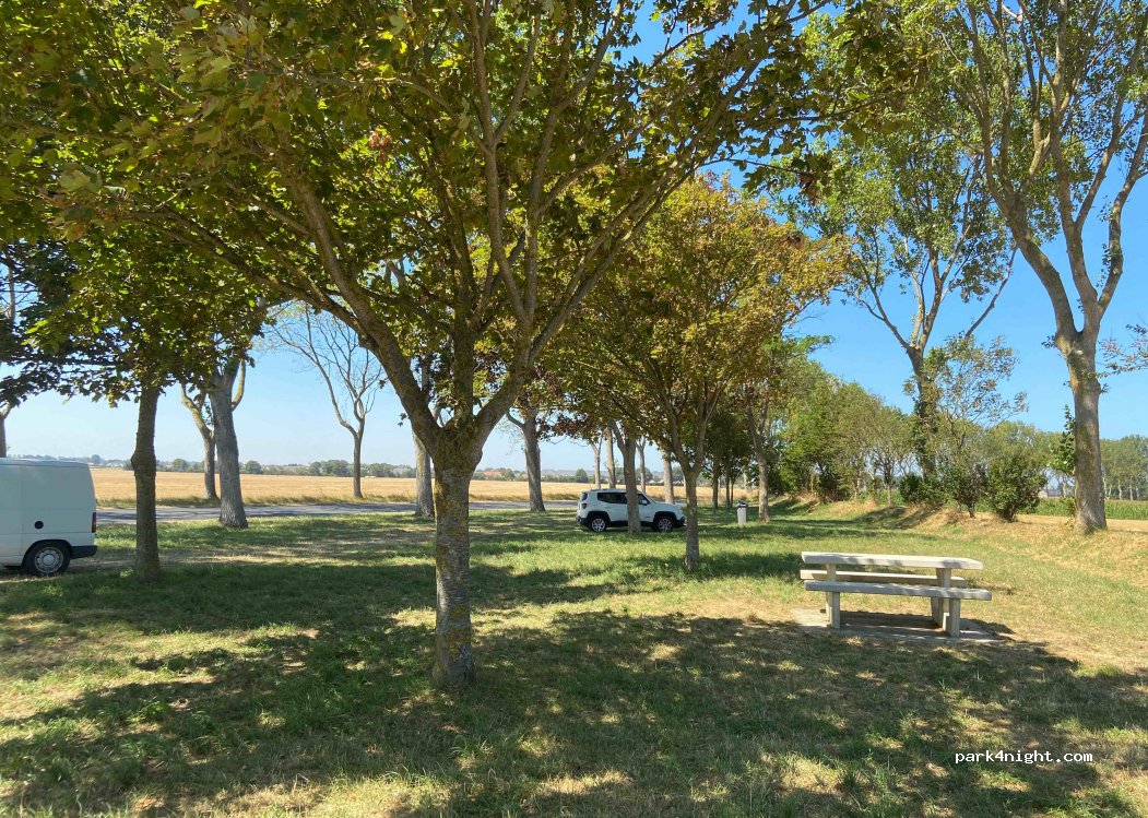 (14990) Bernières-sur-Mer - D7 — foto