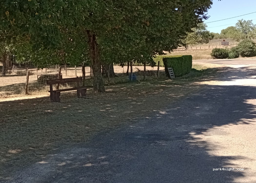 (70500) Saint-Marcel - 2 D44 — foto