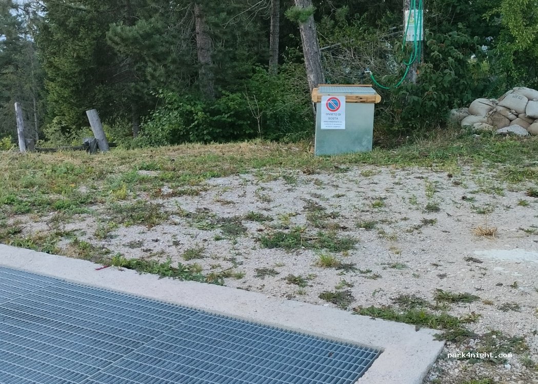 Area sosta camper Malga Predaia — foto 2