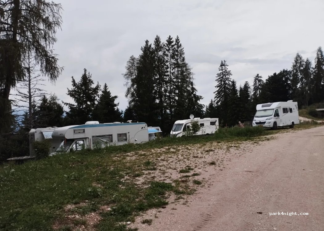 Area sosta camper Malga Predaia — foto 4