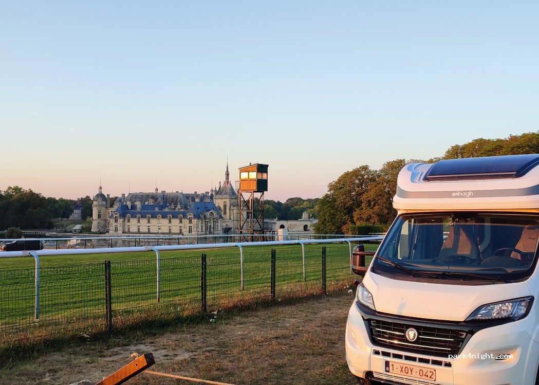 (60500) Chantilly - D924A — foto