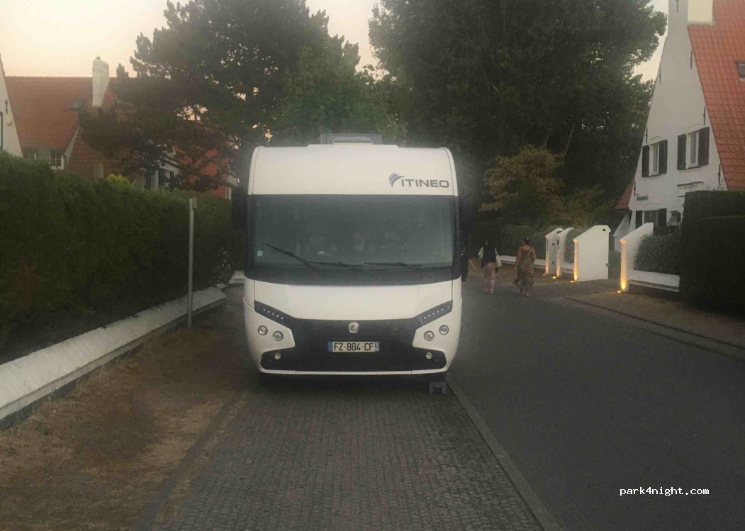 (8421) De Haan - 21 Waterkasteellaan — foto