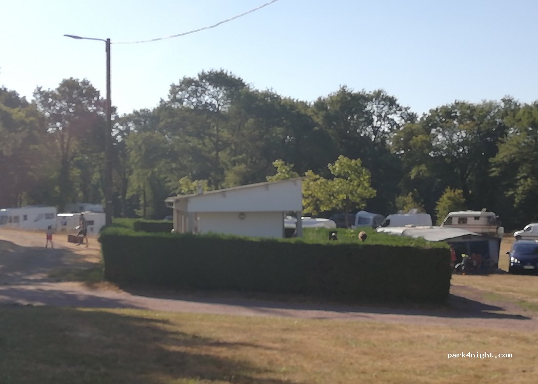 Camping Le Val aux Fées** — foto 2