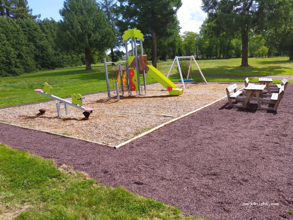 Camping Le Val aux Fées** — foto 4
