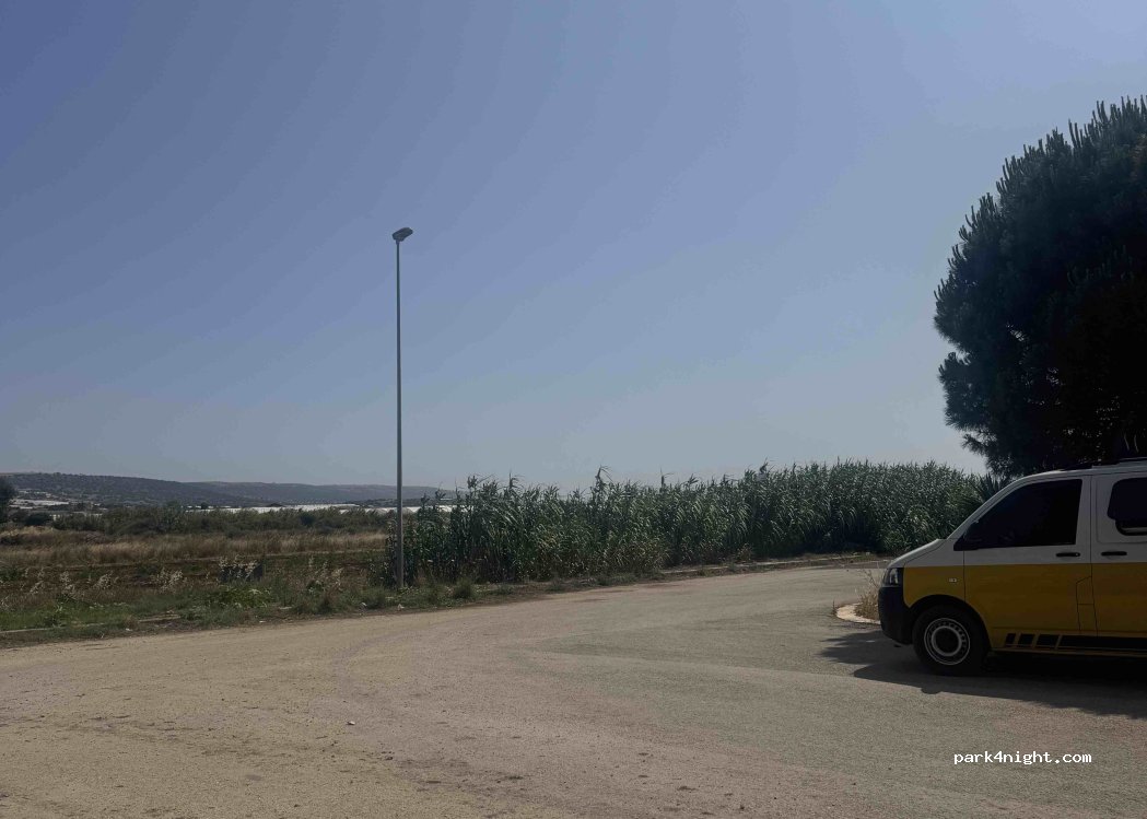 (97100) Marina di Ragusa - 6 Piazza Malaga — foto