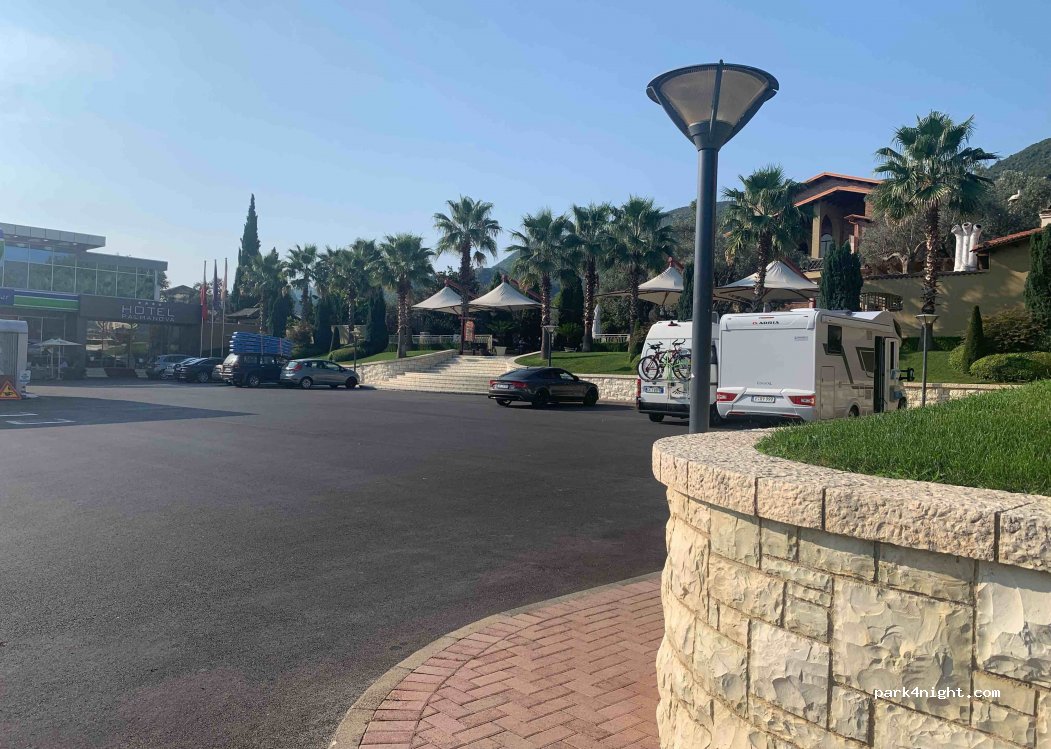 () Bërzhitë - SH3 — foto