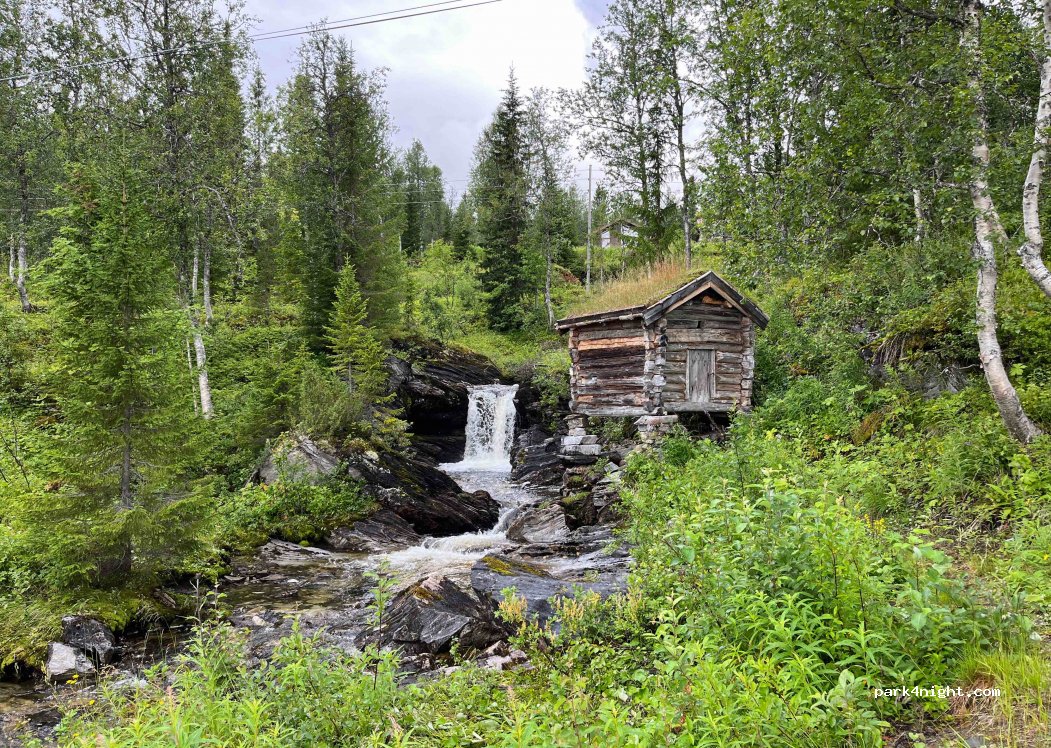 (8690) Remmen - 1820 Villmarksveien — foto