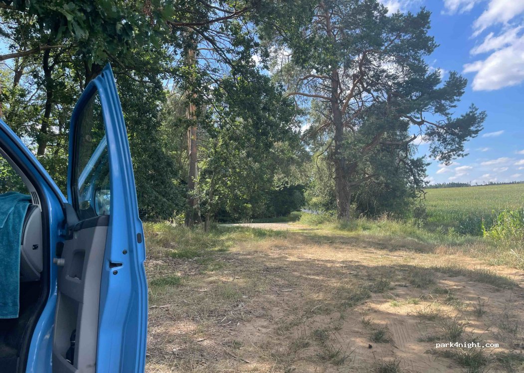 (588 56) Černíč - — foto