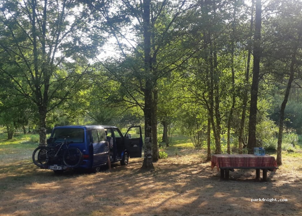(15130) Teissières-lès-Bouliès - Unnamed Road — foto