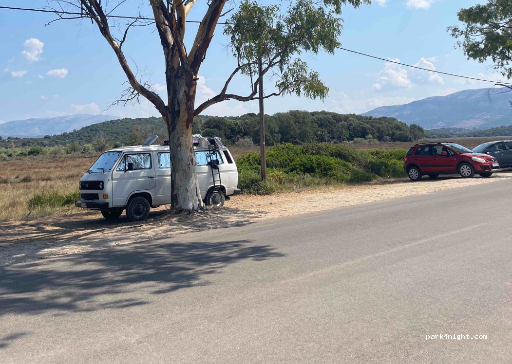 (461 00) Igoumenitsa - Unnamed road — foto