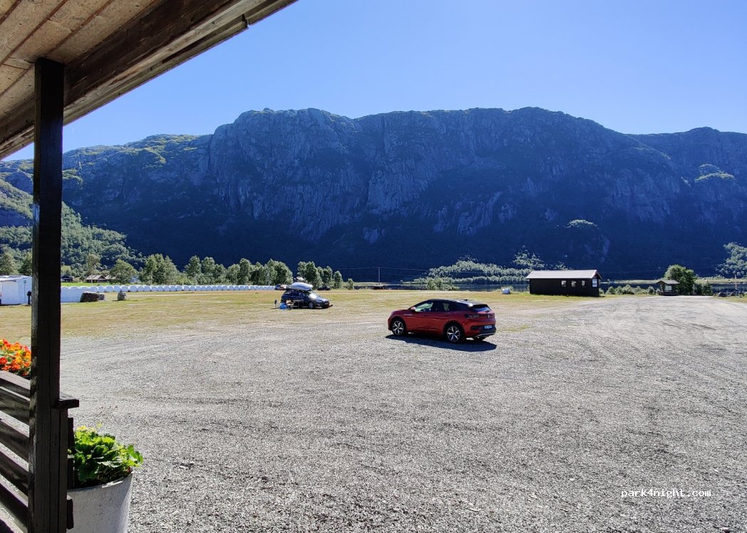 Parking Stavtjørn Vintercamping — foto