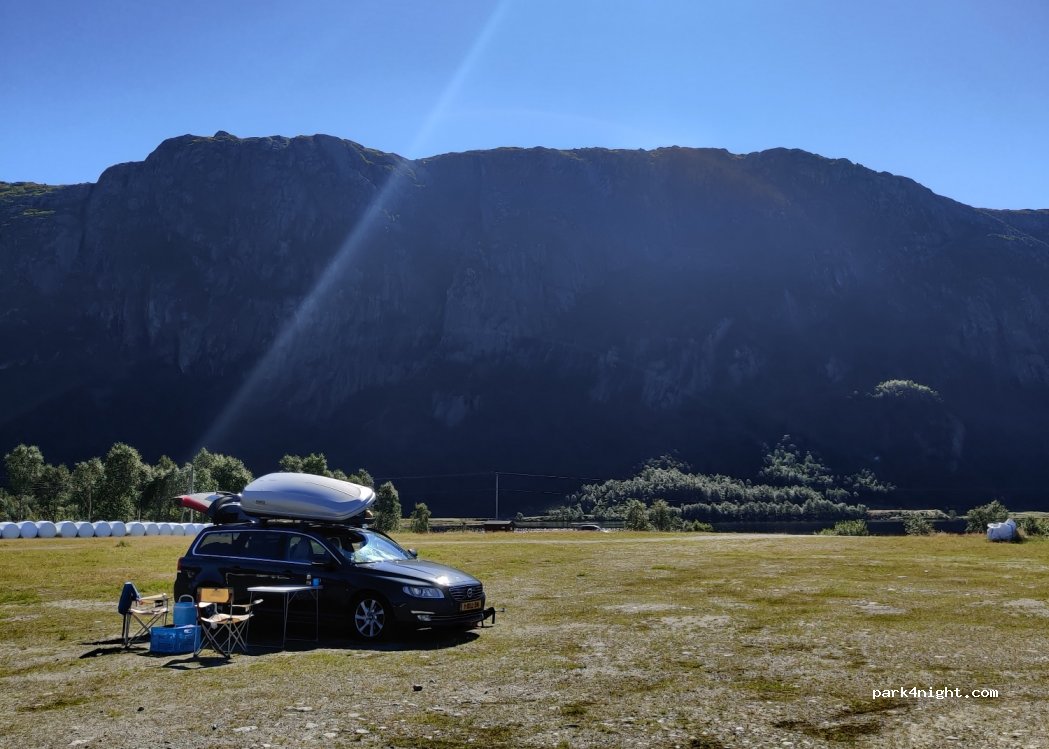 Parking Stavtjørn Vintercamping — foto 2