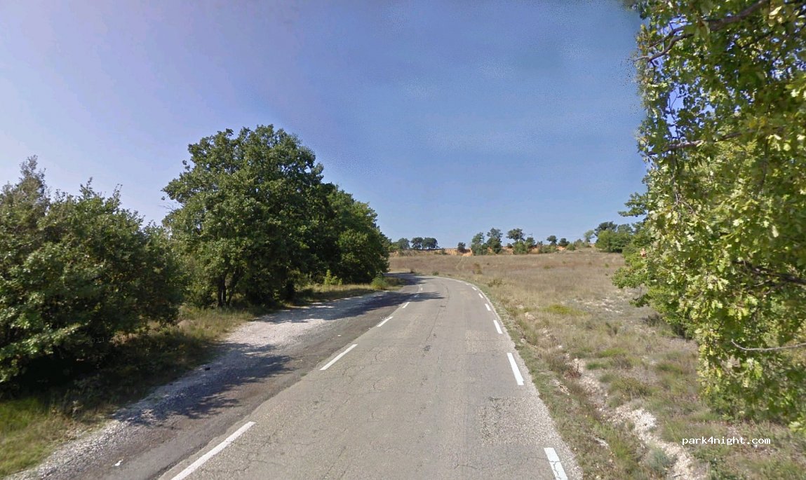 (84400) Rustrel - Route de Saint-Saturnin — foto