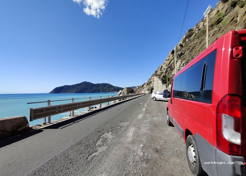 (16039) Sestri Levante - Via Giovanni Battista da Ponzerone — foto