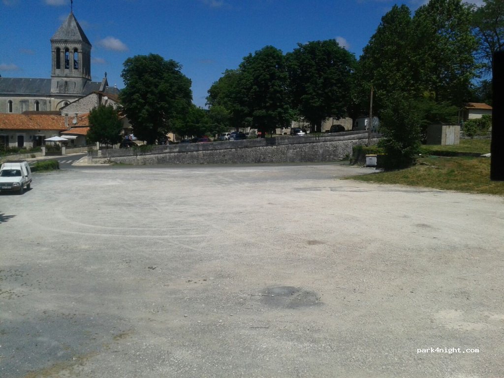 (24310) Bourdeilles - 277 Le Parc — foto