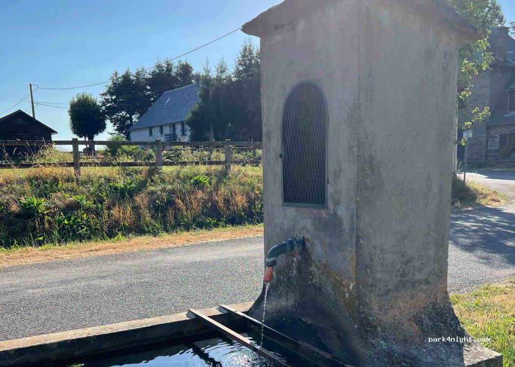 (63210) Rochefort-Montagne - Rue des Fontaines — foto