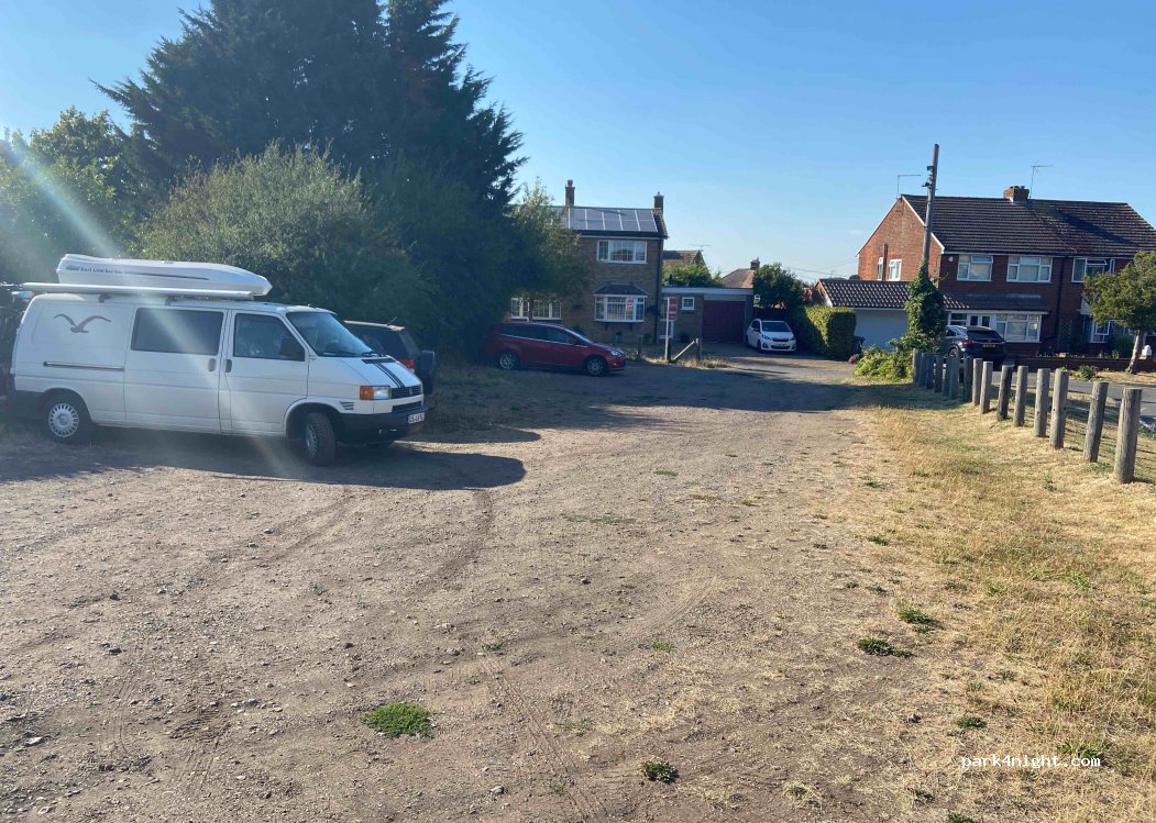 (LU3 3PG) Luton - 17 Church Road — foto