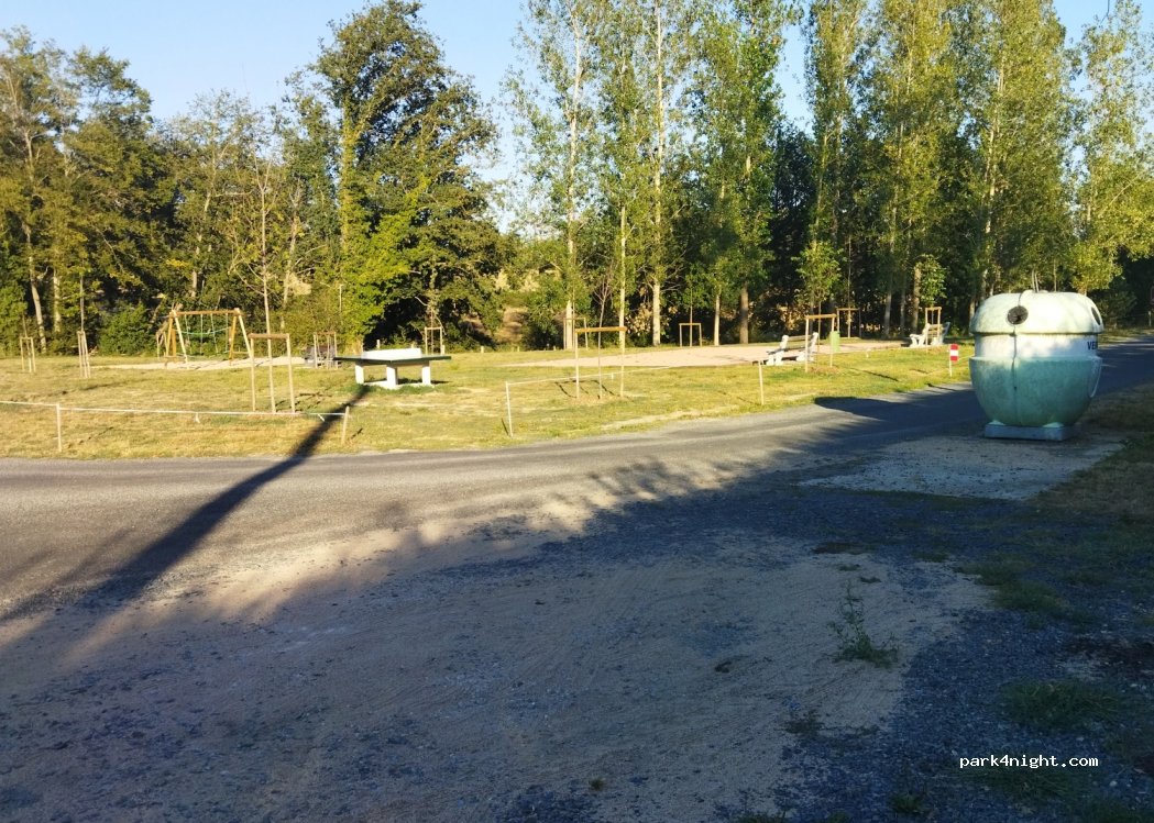 (71600) Saint-Léger-lès-Paray - 1771 Les Plaines — foto