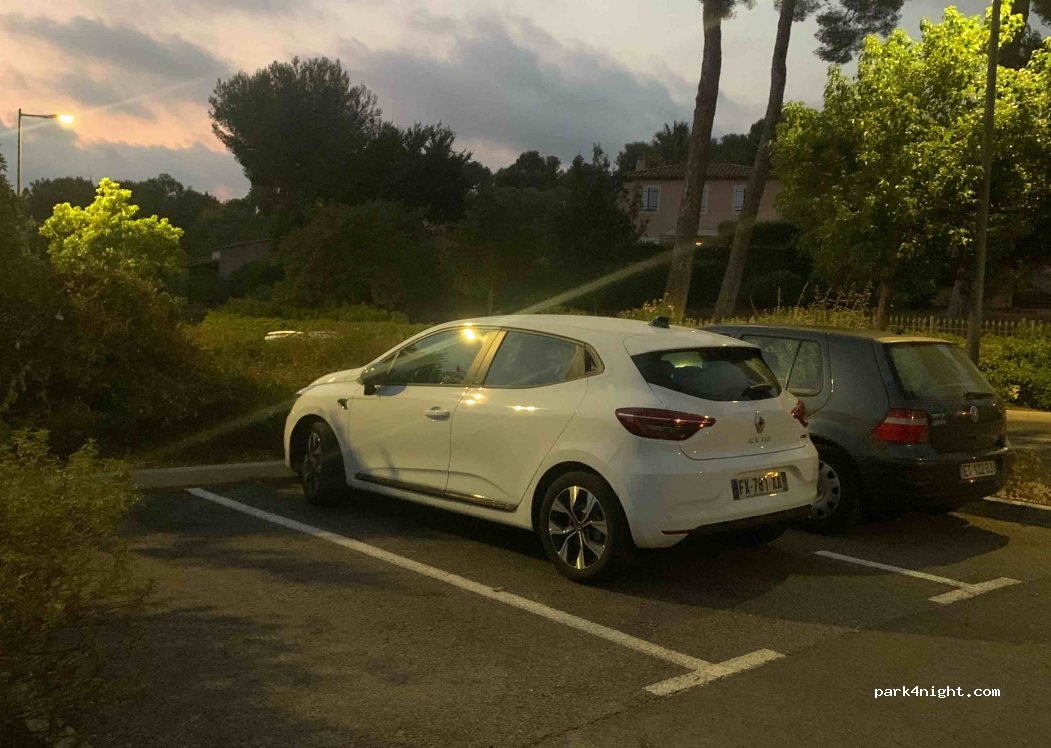 (83110) Sanary-sur-Mer - 22 Chemin de la Marine — foto 2