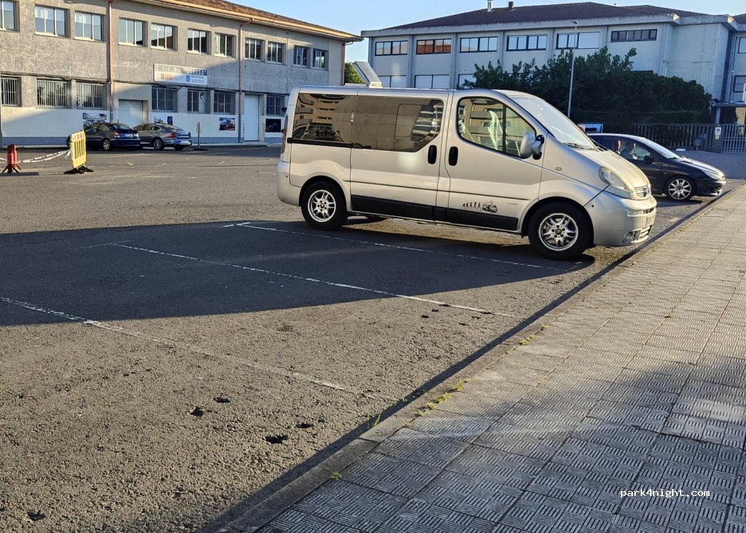 (15968) Ribeira - 4 Rúa dos Estudantes — foto 2