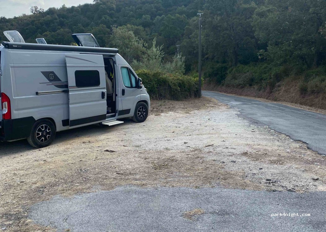 (83400) Hyères - 265 Chemin de la Roquette — foto