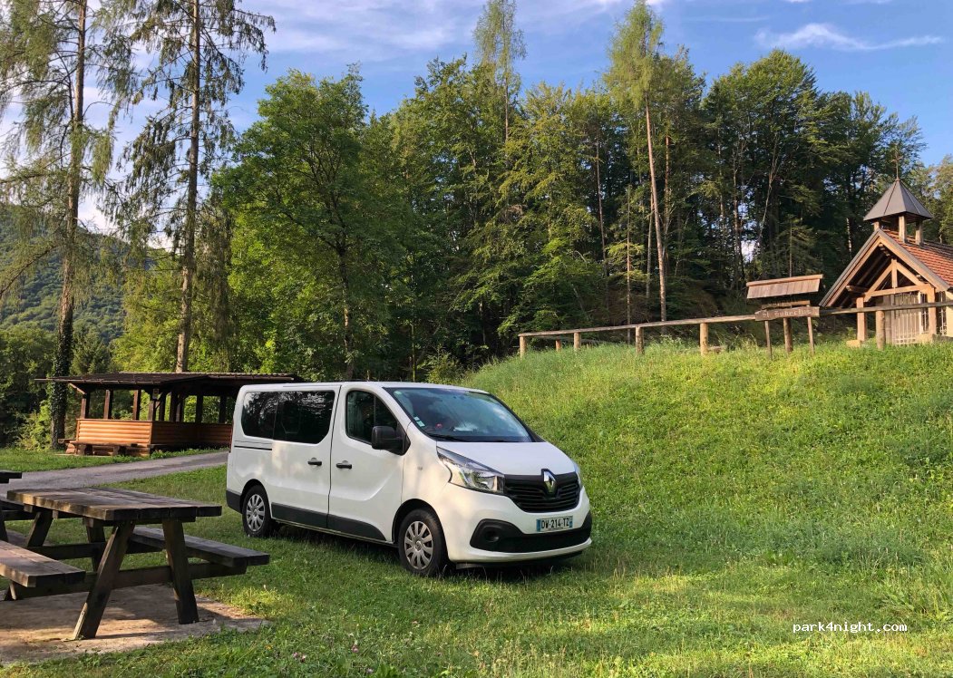 (33021) Ampezzo - 7 Strada Esterna Corso — foto