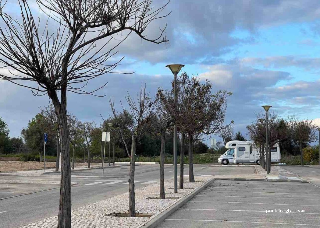 (8800-225) Tavira - R. Beatriz Costa — foto 4