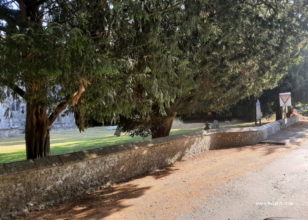 (BA12 7HE) Warminster - B3095 — foto