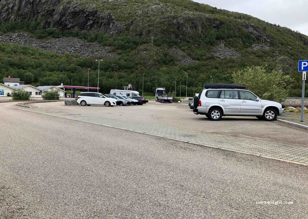 (8410) Lødingen - 52 Sjøvegen — foto