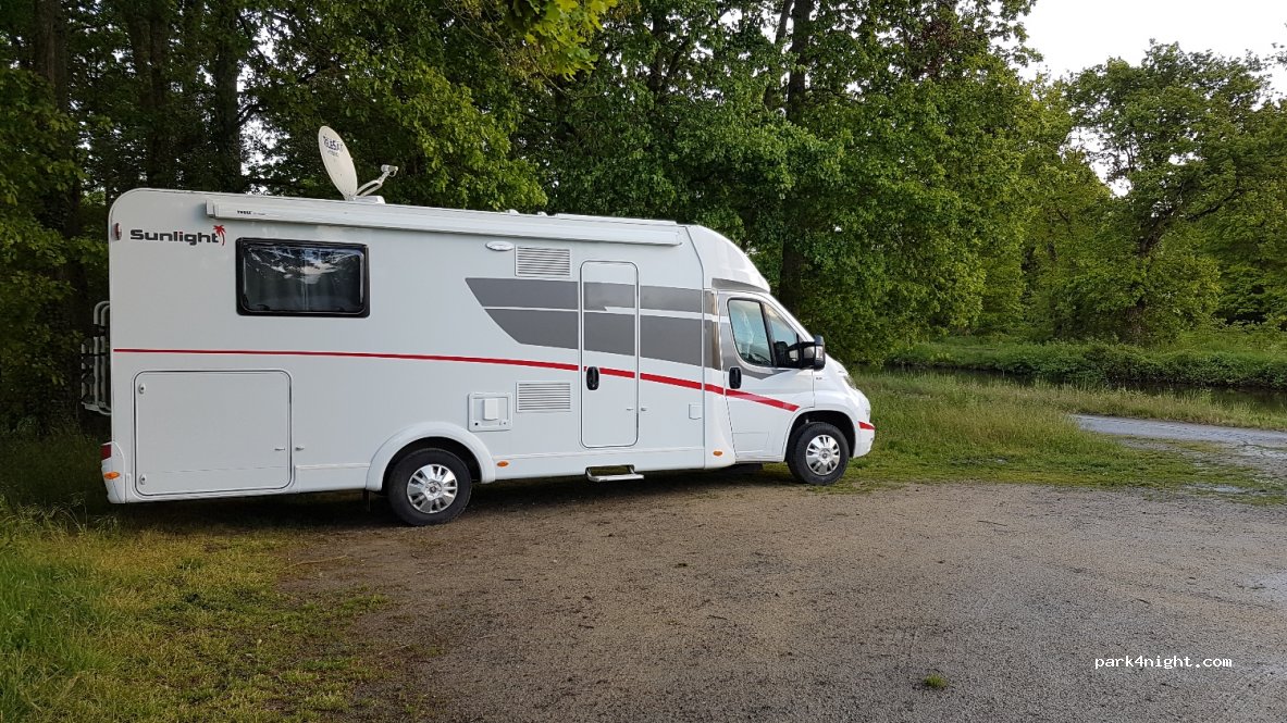 (35250) Chevaigné - Unnamed Road — foto 2