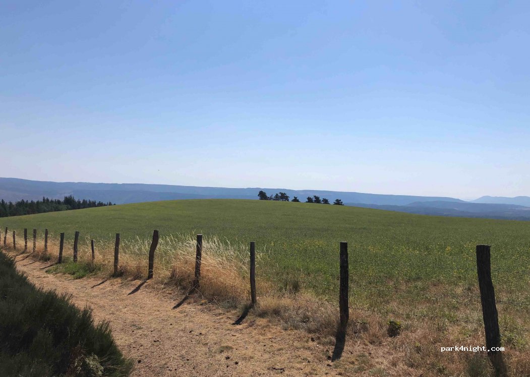 (48800) Prévenchères - Unnamed road — foto 2