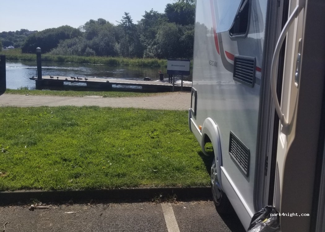 (BT74 7NP) Enniskillen - Unnamed Road — foto