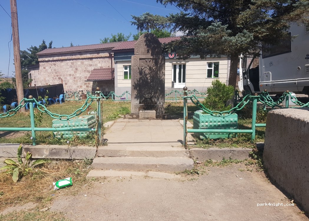 () Hrazdan - — foto