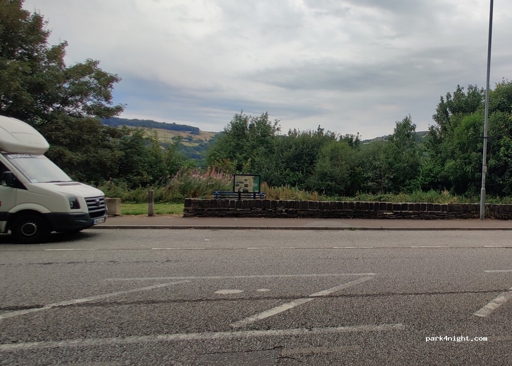 (HD7 5LN) Slaithwaite - A62 — foto